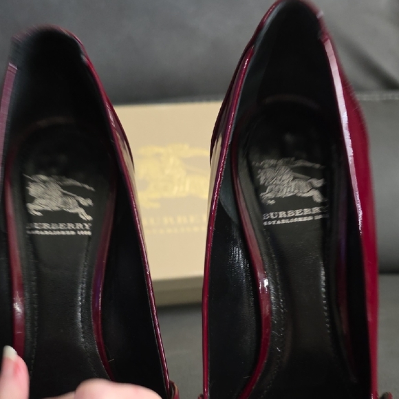 Burberry Women's Burgundy Patent Leather Heels - Picture 16 of 16